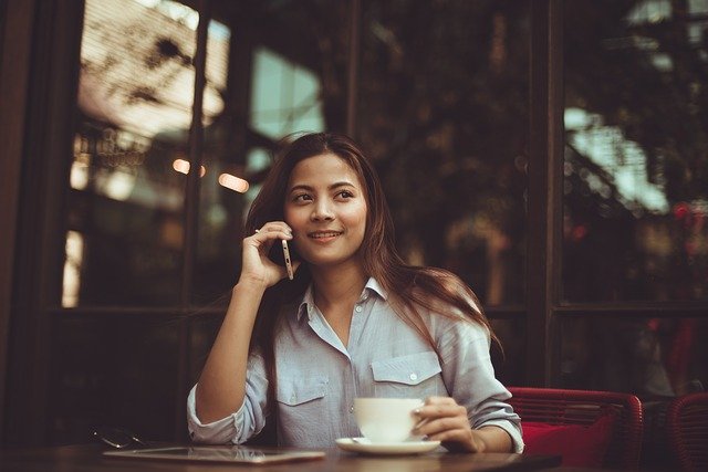 Pourquoi le contact humain est-il nécessaire pendant un appel ?