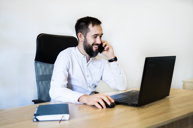 Comment différencier le télésecrétariat et la permanence téléphonique ?