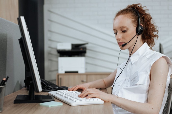 Call center et difficultés rencontrées en permanence téléphonique